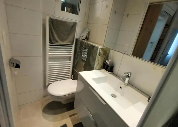 Charles Feriehus Capbreton