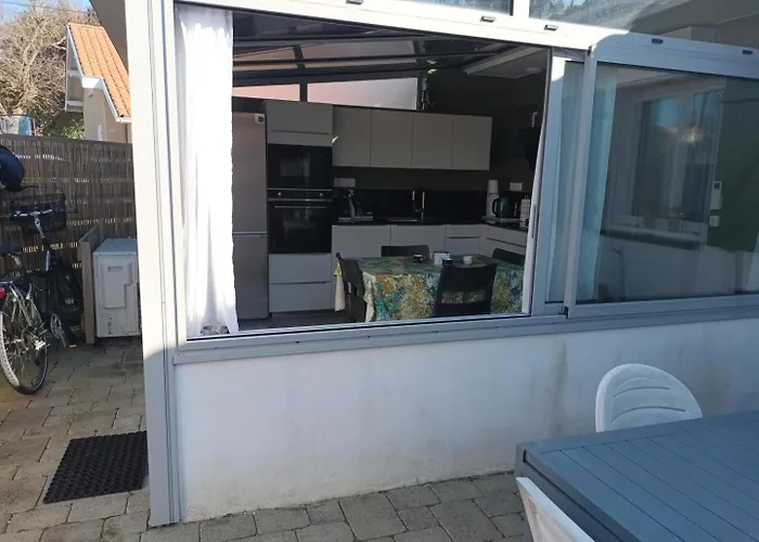 Charles Feriehus Capbreton